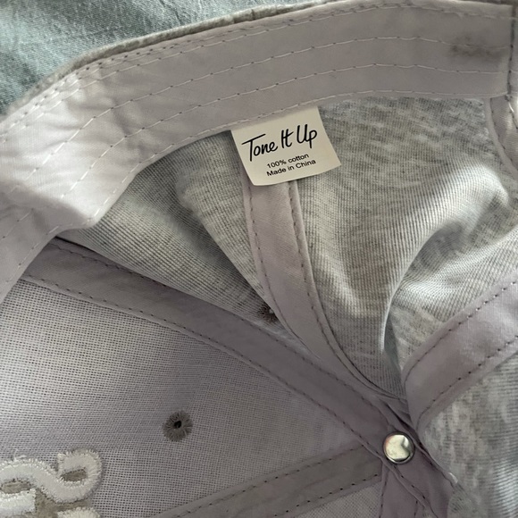 BRAND NEW “Boss Babe” hat - Picture 2 of 2